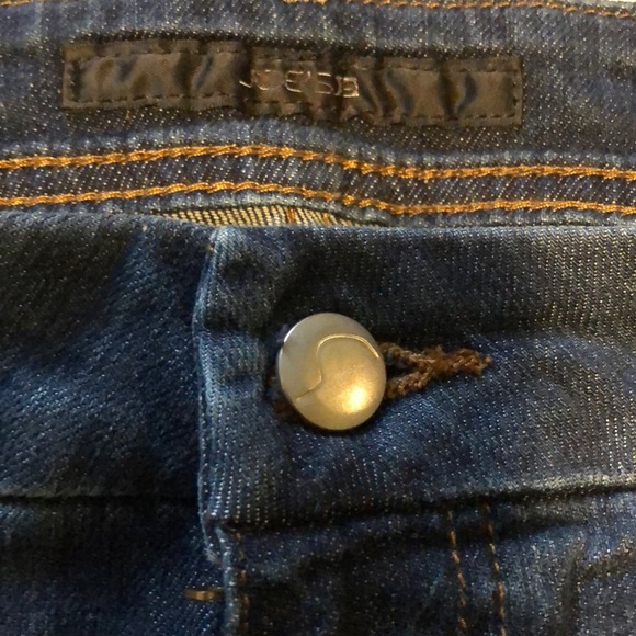 Bermuda Shorts - Picture 3 of 5